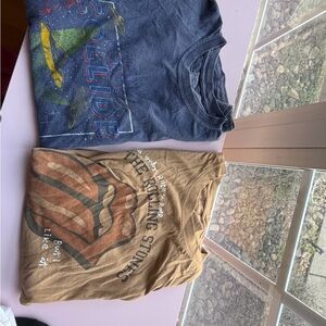 American Eagle Outfitters Graphic Tee - Blue and Tan